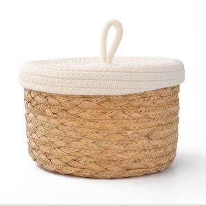 New Target Bullseye Playground Round Straw Basket with White Woven Fabric Lid